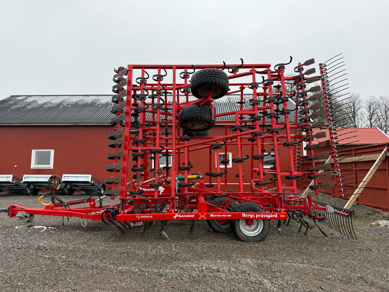 Harv Kverneland Master PRO 900
