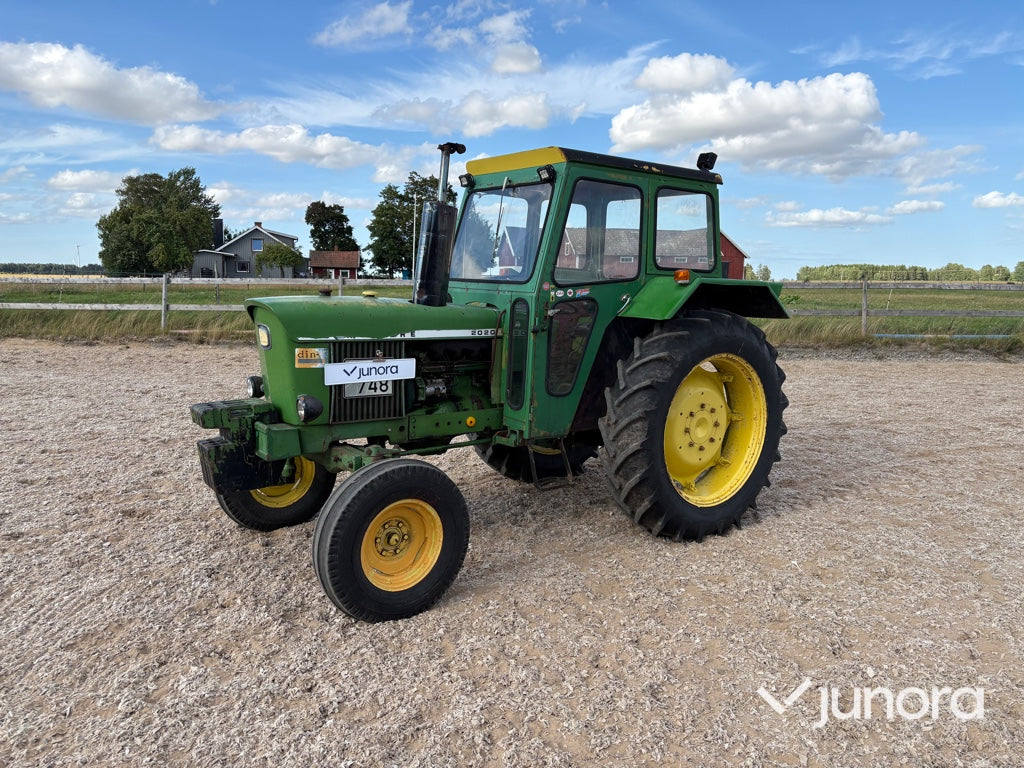 Traktor - John Deere 2020
