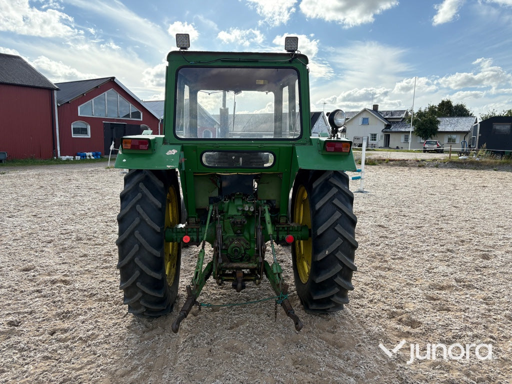 Traktor - John Deere 2020