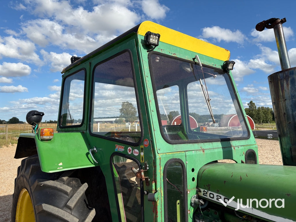 Traktor - John Deere 2020