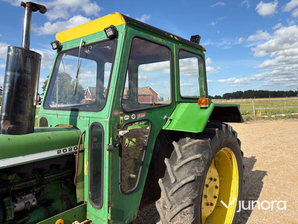 Traktor - John Deere 2020