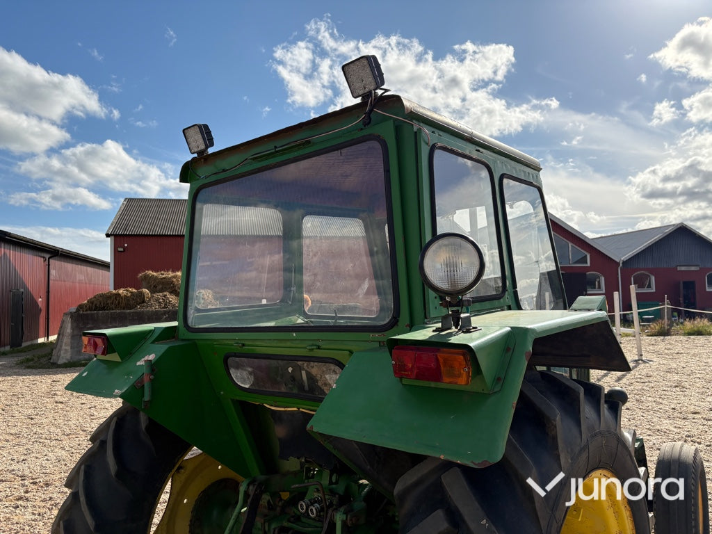 Traktor - John Deere 2020
