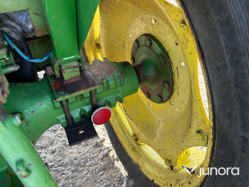 Traktor - John Deere 2020