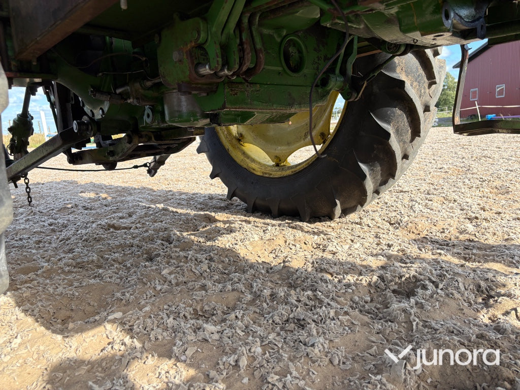 Traktor - John Deere 2020