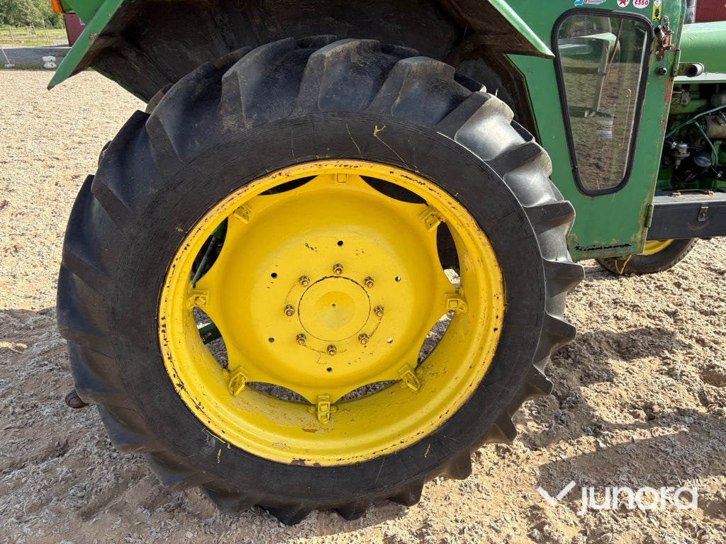 Traktor - John Deere 2020