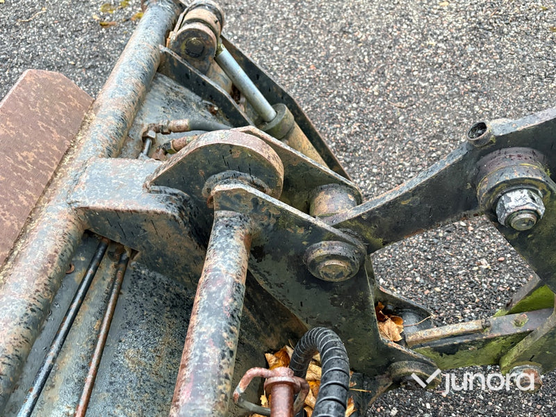 Grävlastare - Huddig, 860