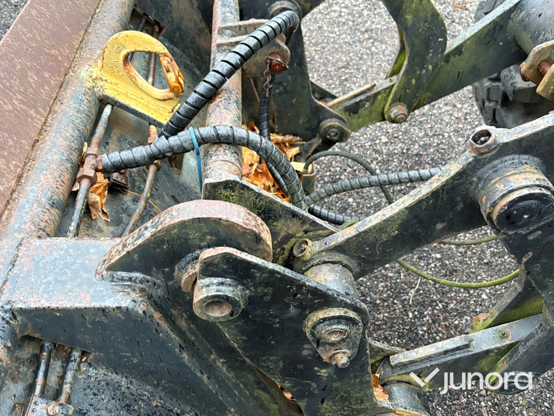 Grävlastare - Huddig, 860