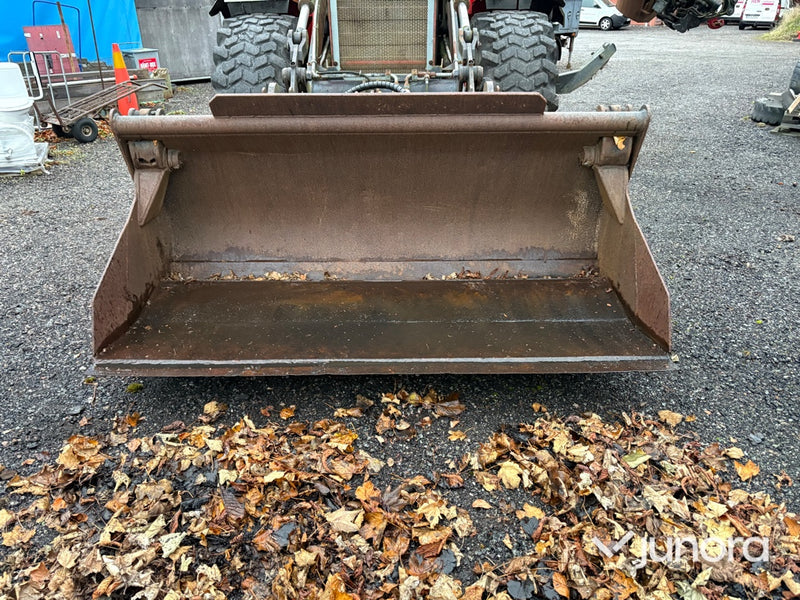 Grävlastare - Huddig, 860