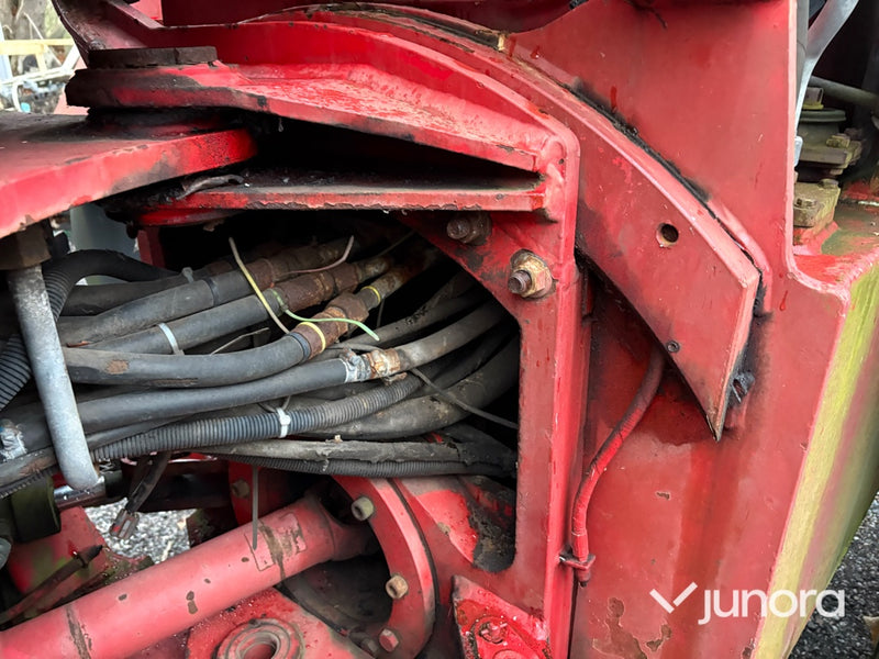 Grävlastare - Huddig, 860