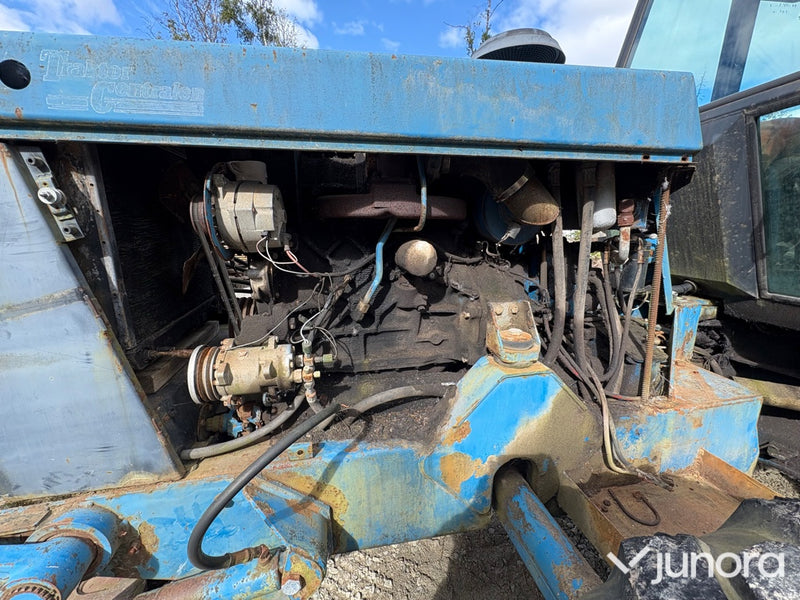 Ford Versatile 276