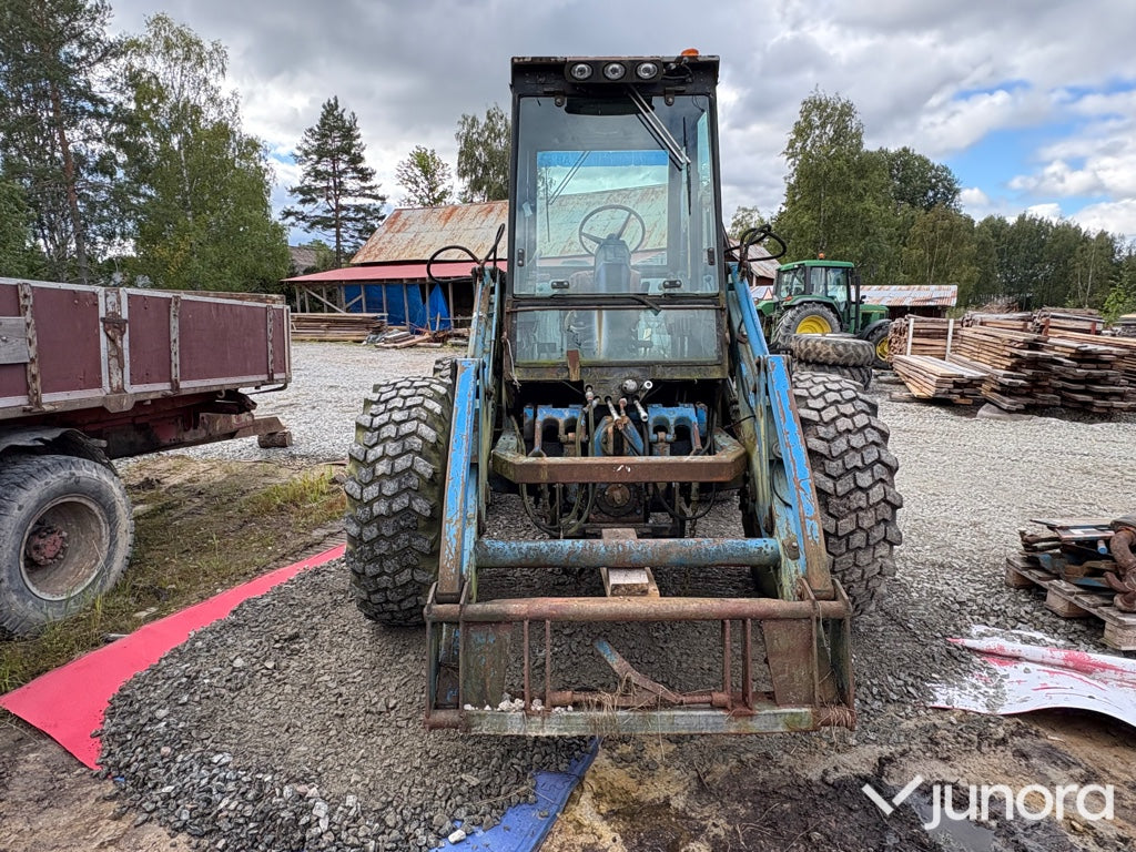 Ford Versatile 276