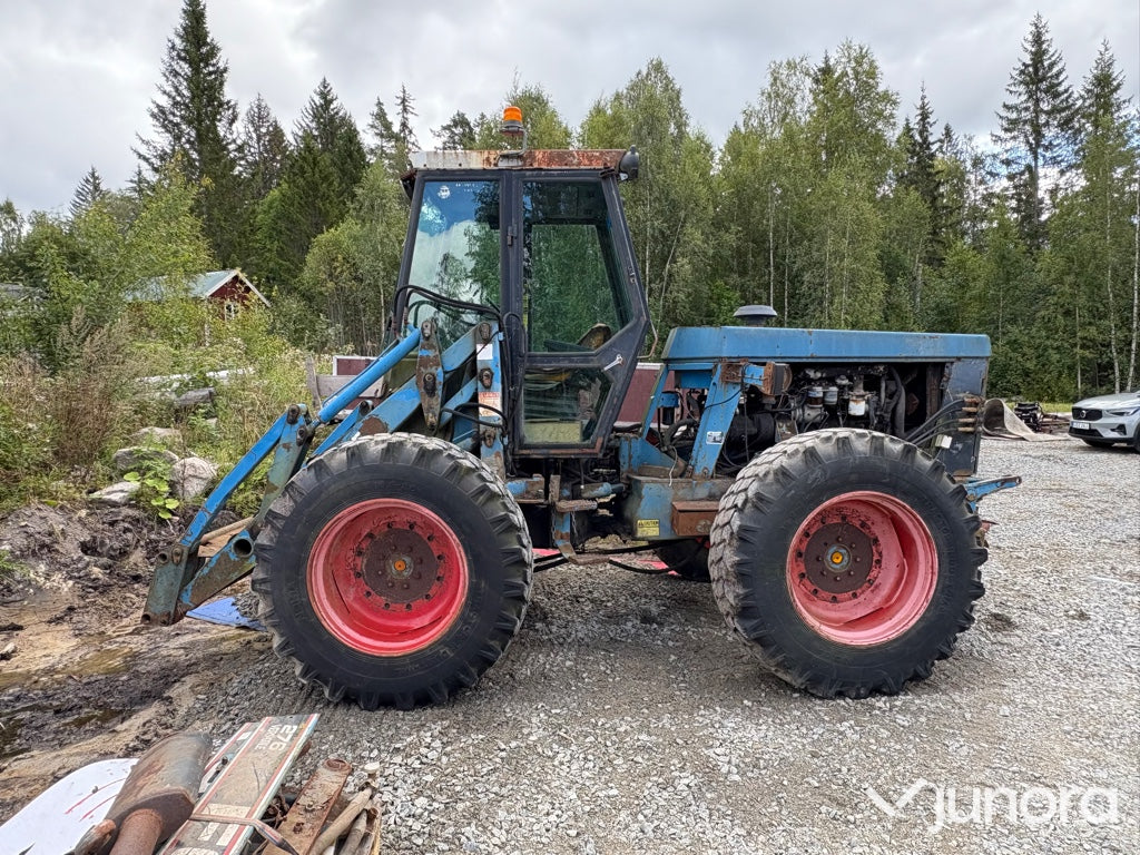 Ford Versatile 276