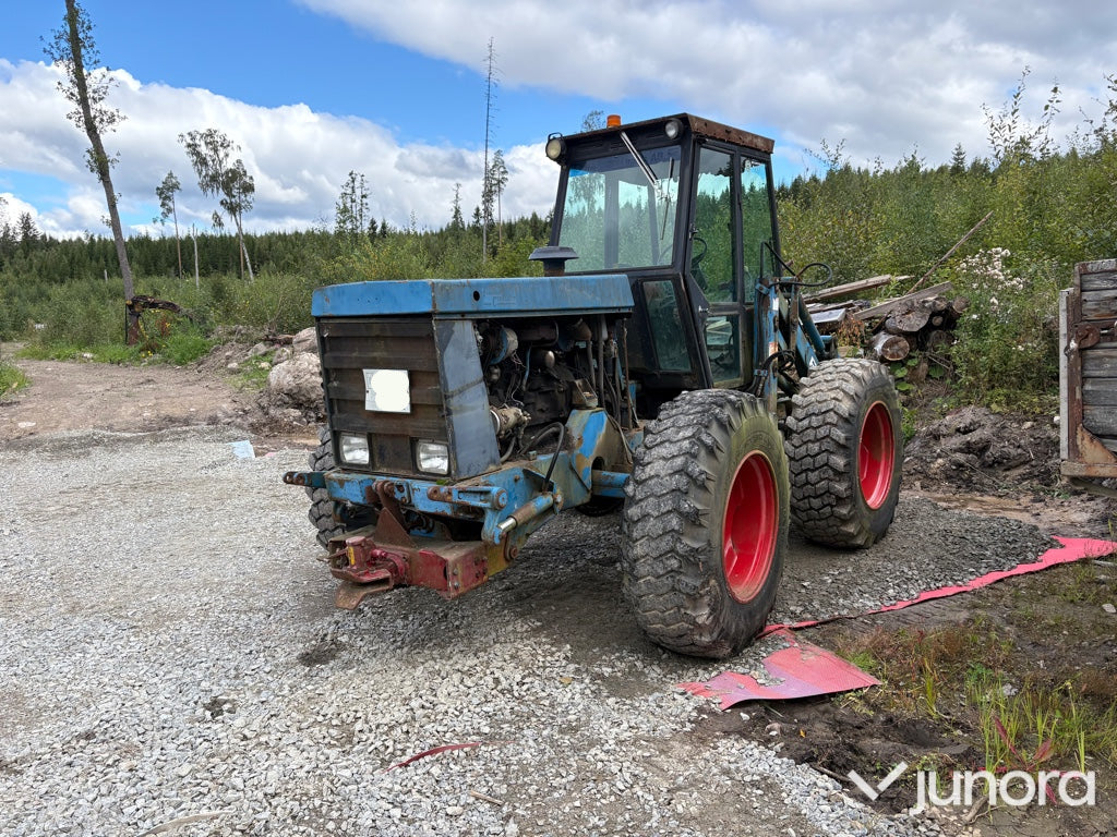 Ford Versatile 276