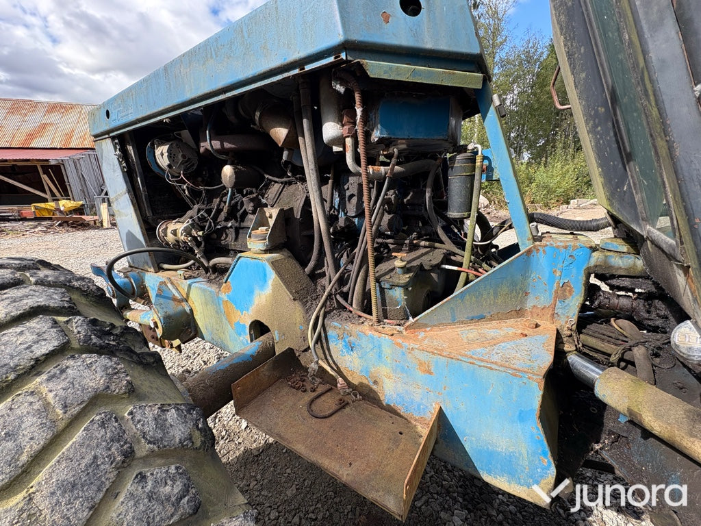 Ford Versatile 276