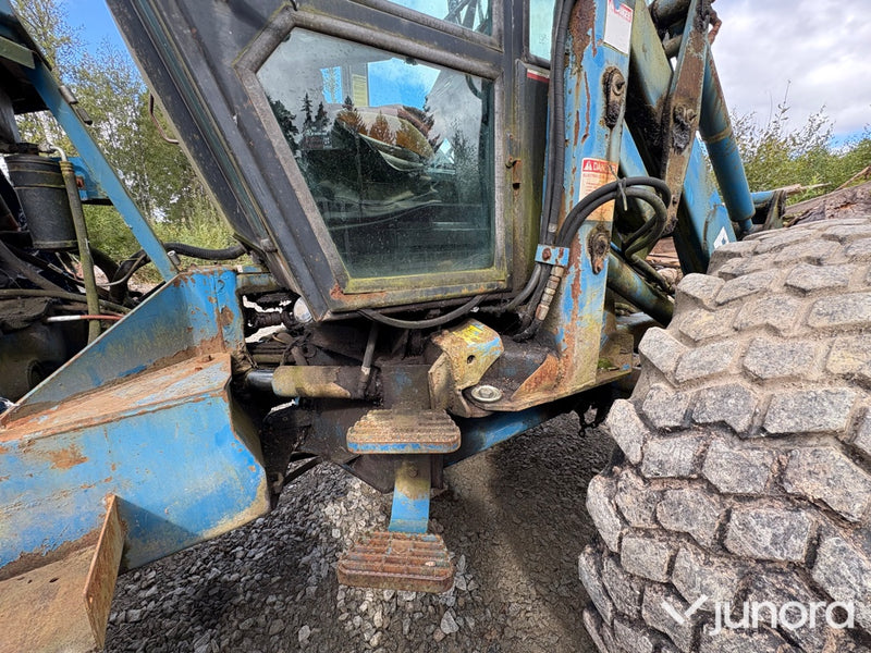 Ford Versatile 276