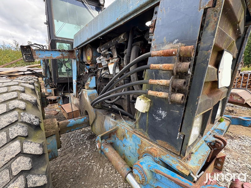 Ford Versatile 276