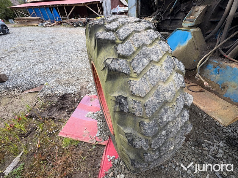 Ford Versatile 276