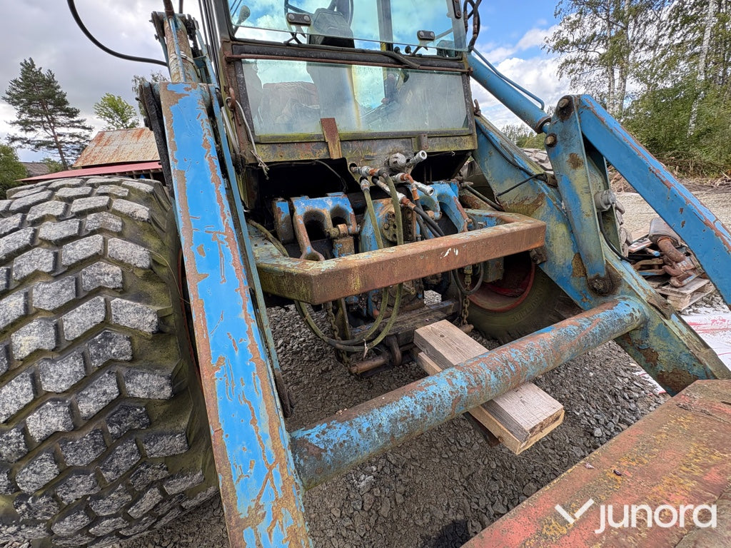 Ford Versatile 276