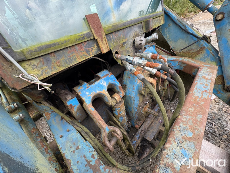 Ford Versatile 276