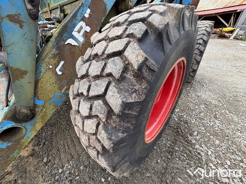 Ford Versatile 276