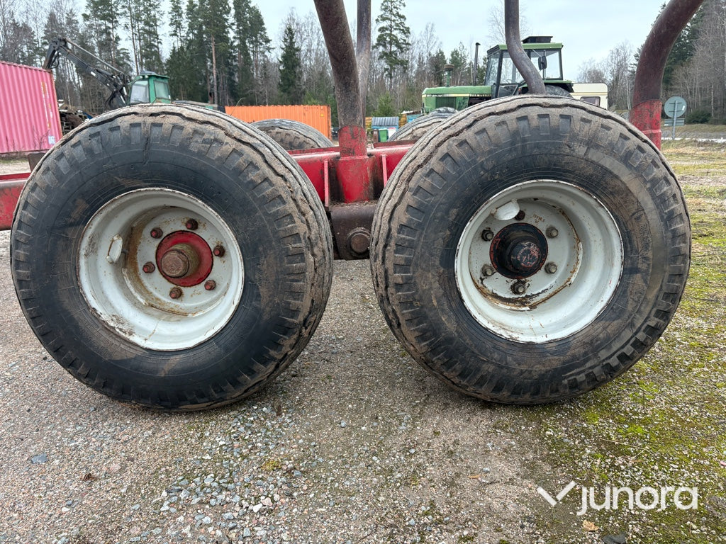 Skogsvagn - Patruuna Pelonpaja 3200