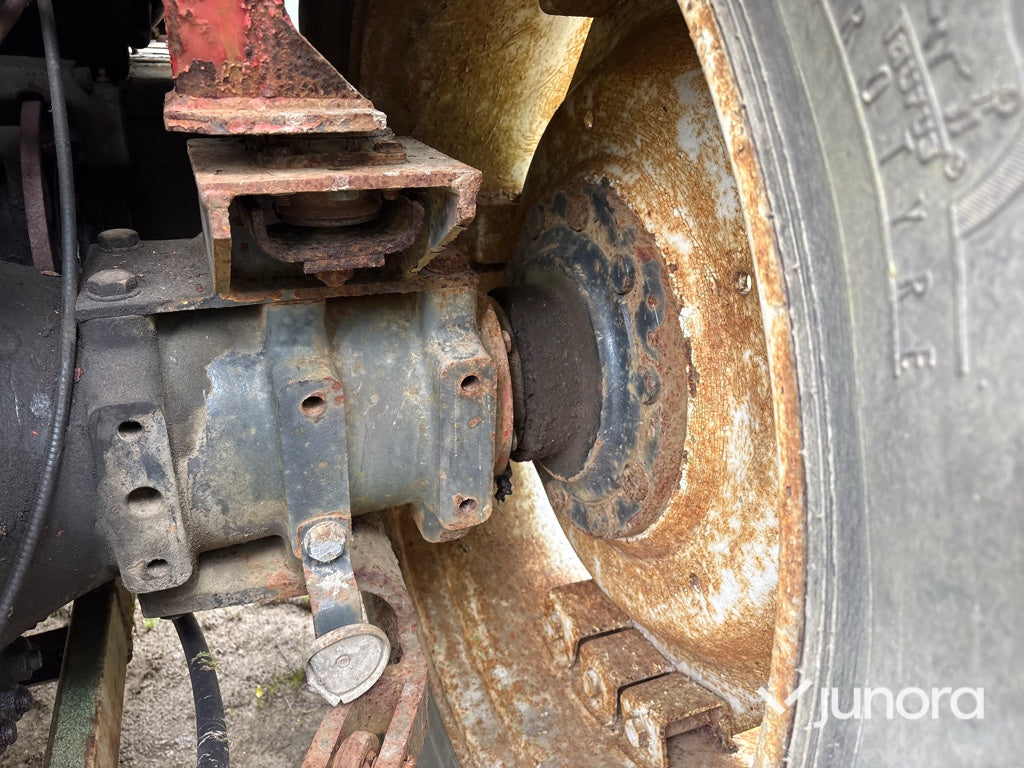 Traktor - Volvo BM, Valmet 2105
