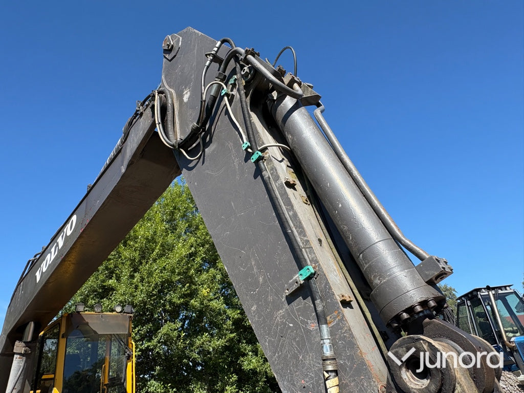 Grävmaskin - Volvo EC200