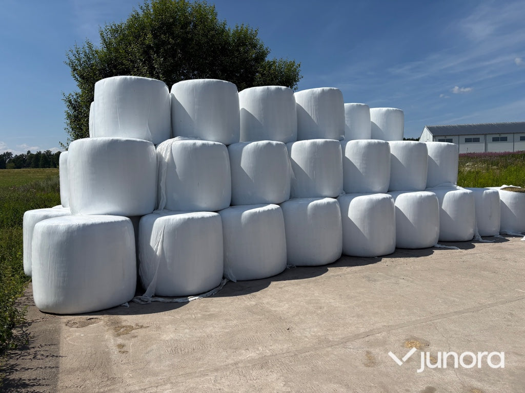 125 st ensilagebalar – 8 lager plast – Nyskördade