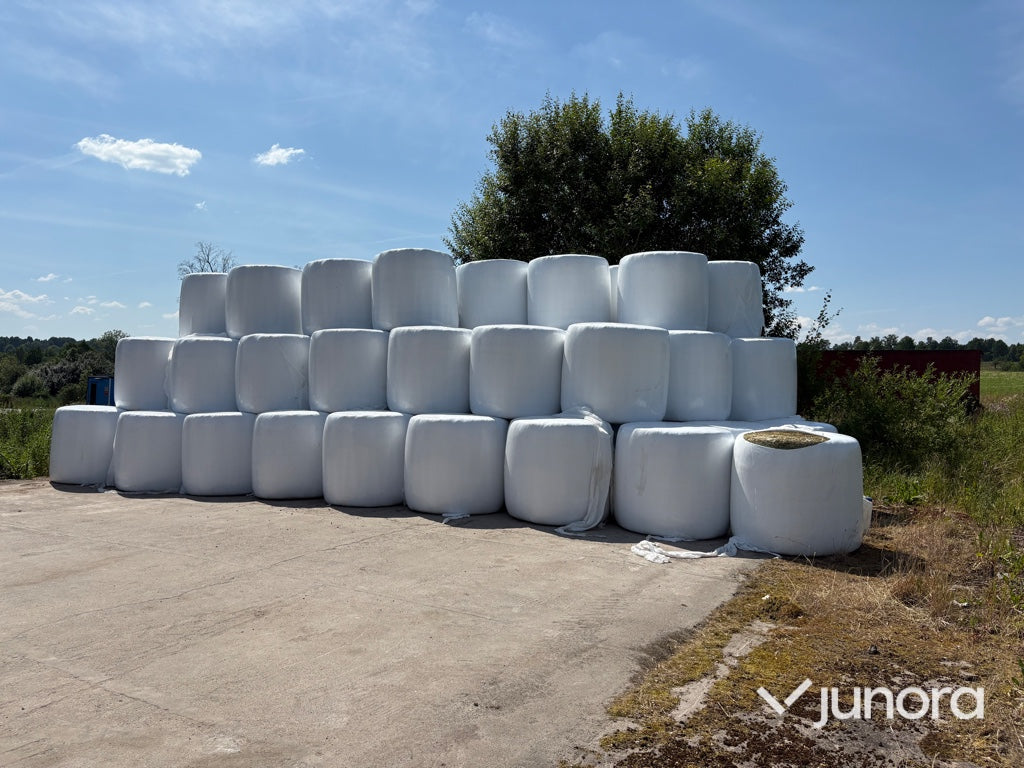 125 st ensilagebalar – 8 lager plast – Nyskördade