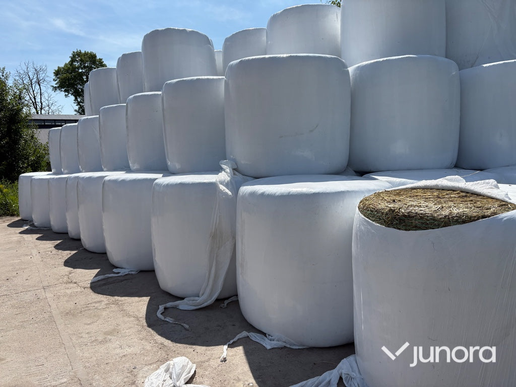 125 st ensilagebalar – 8 lager plast – Nyskördade