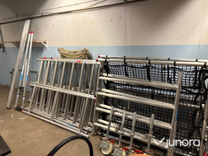 Aluminiumställning med solpanelshiss Euroscaffold