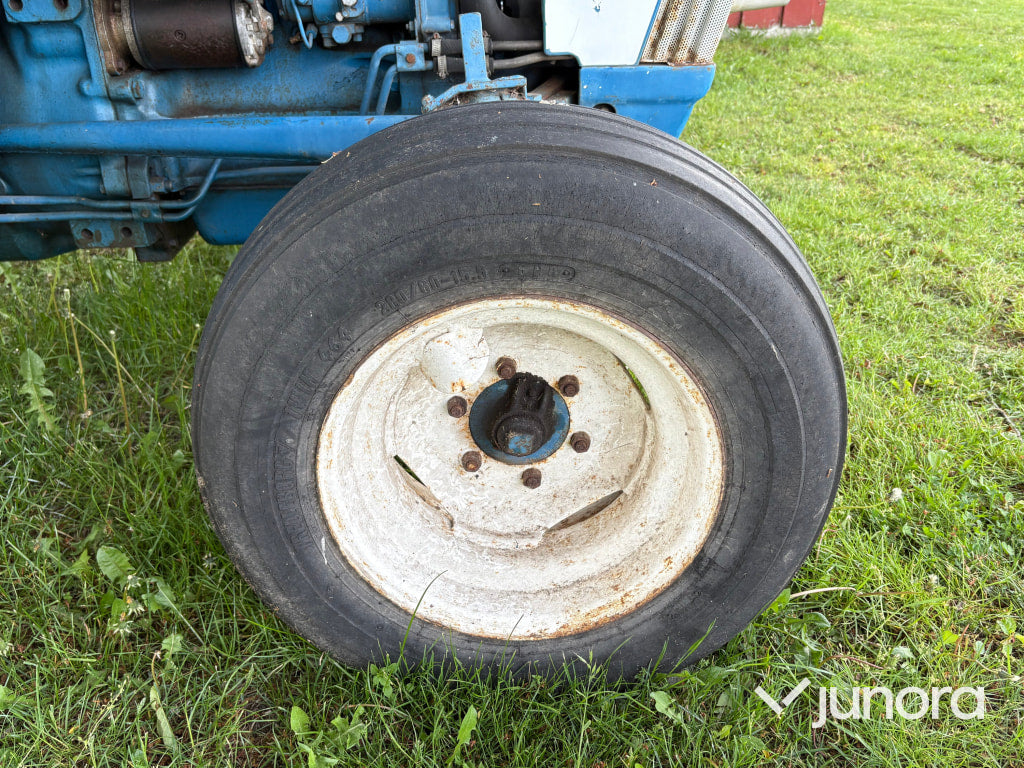 Traktor Ford 3610