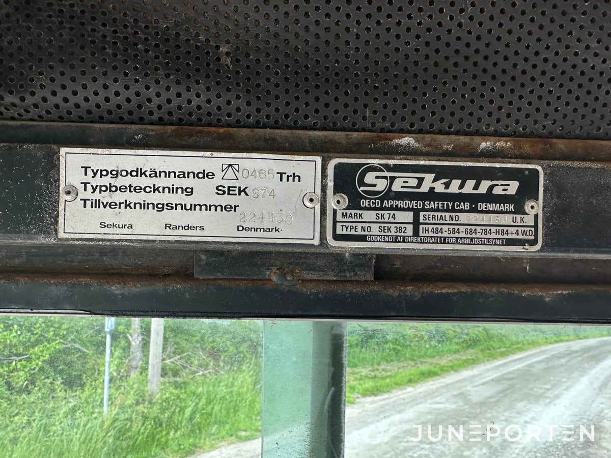 International 484