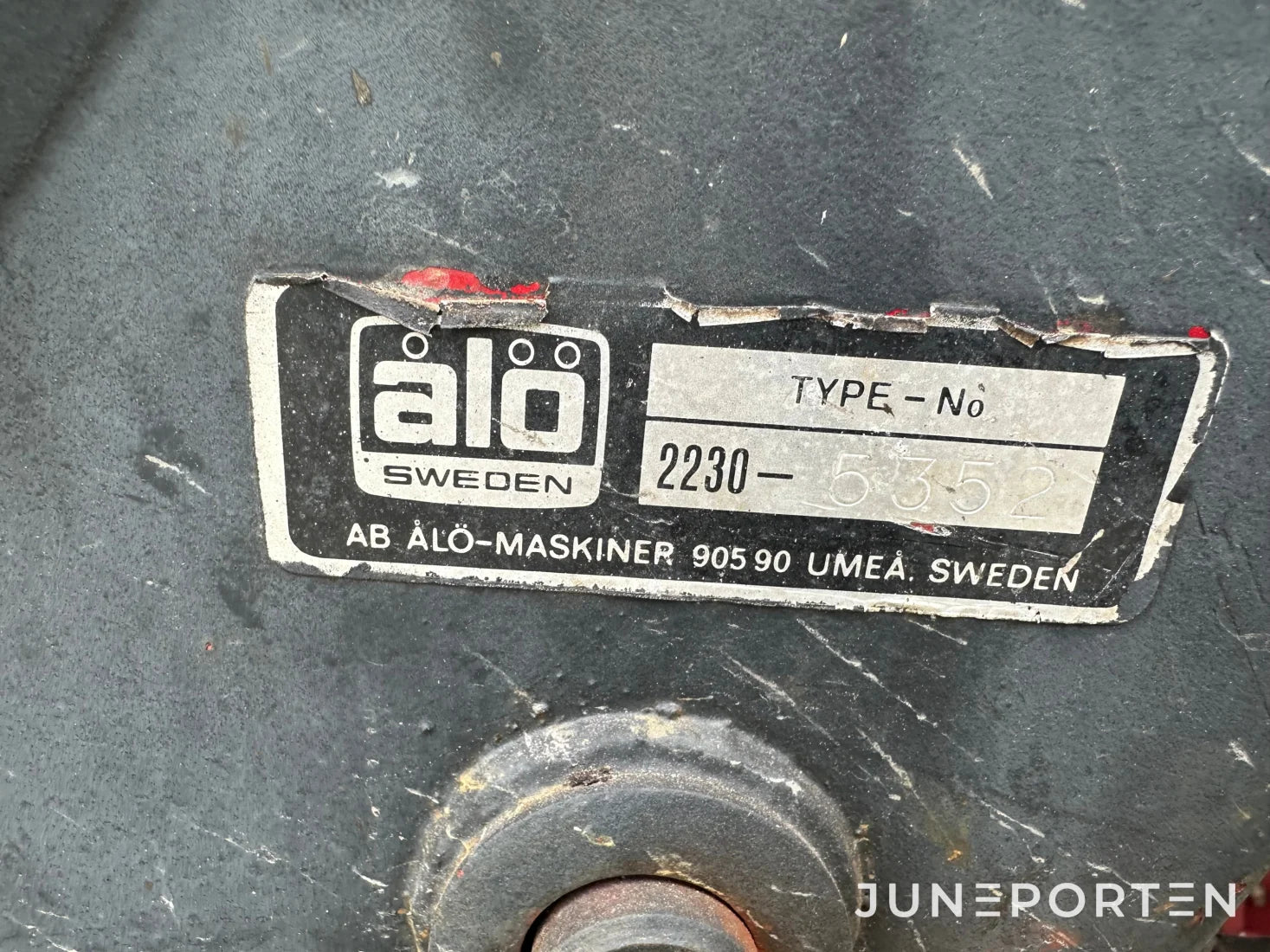 International 484