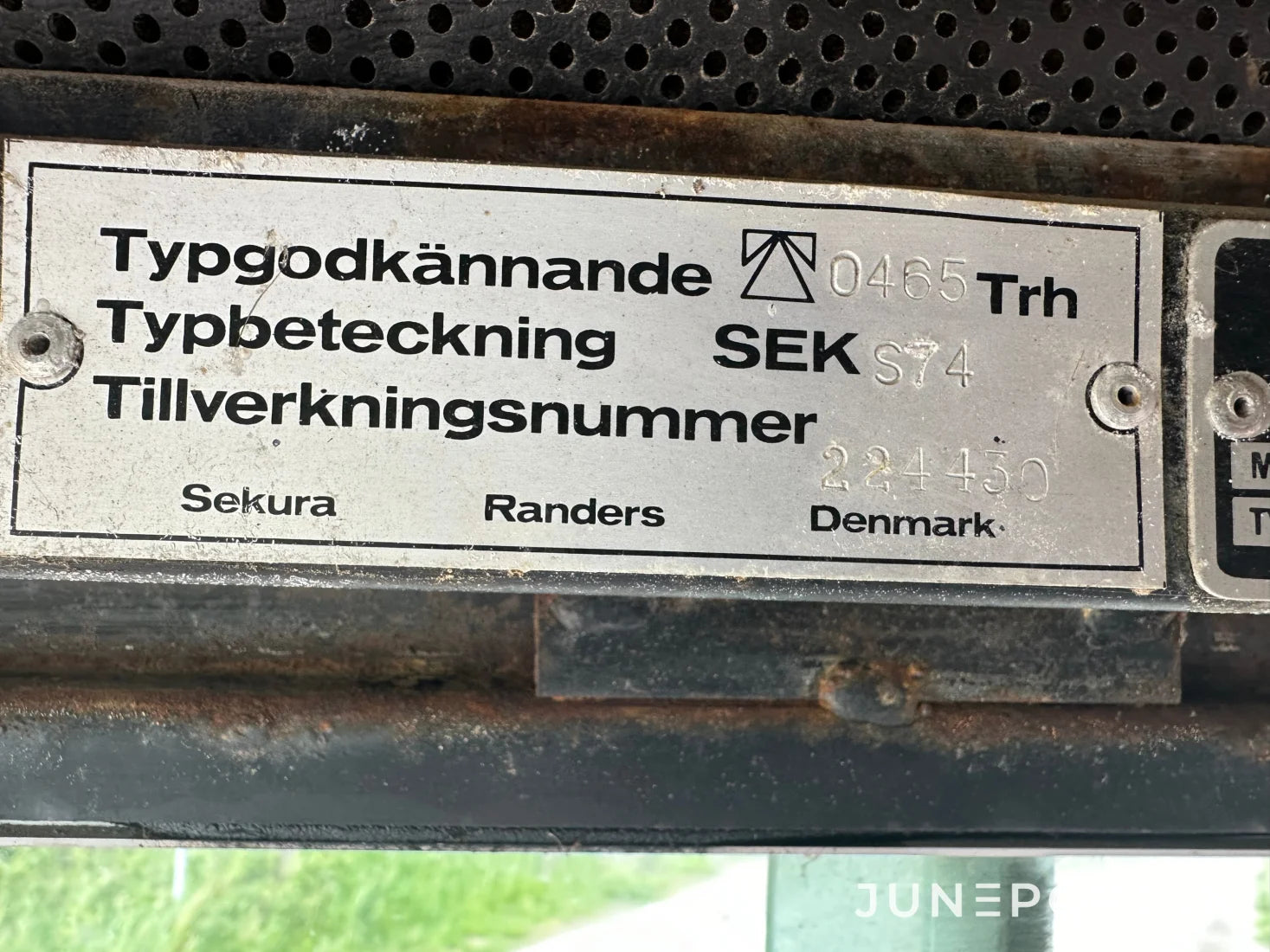 International 484