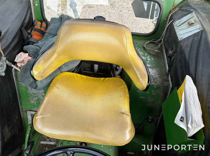 John Deere 1130