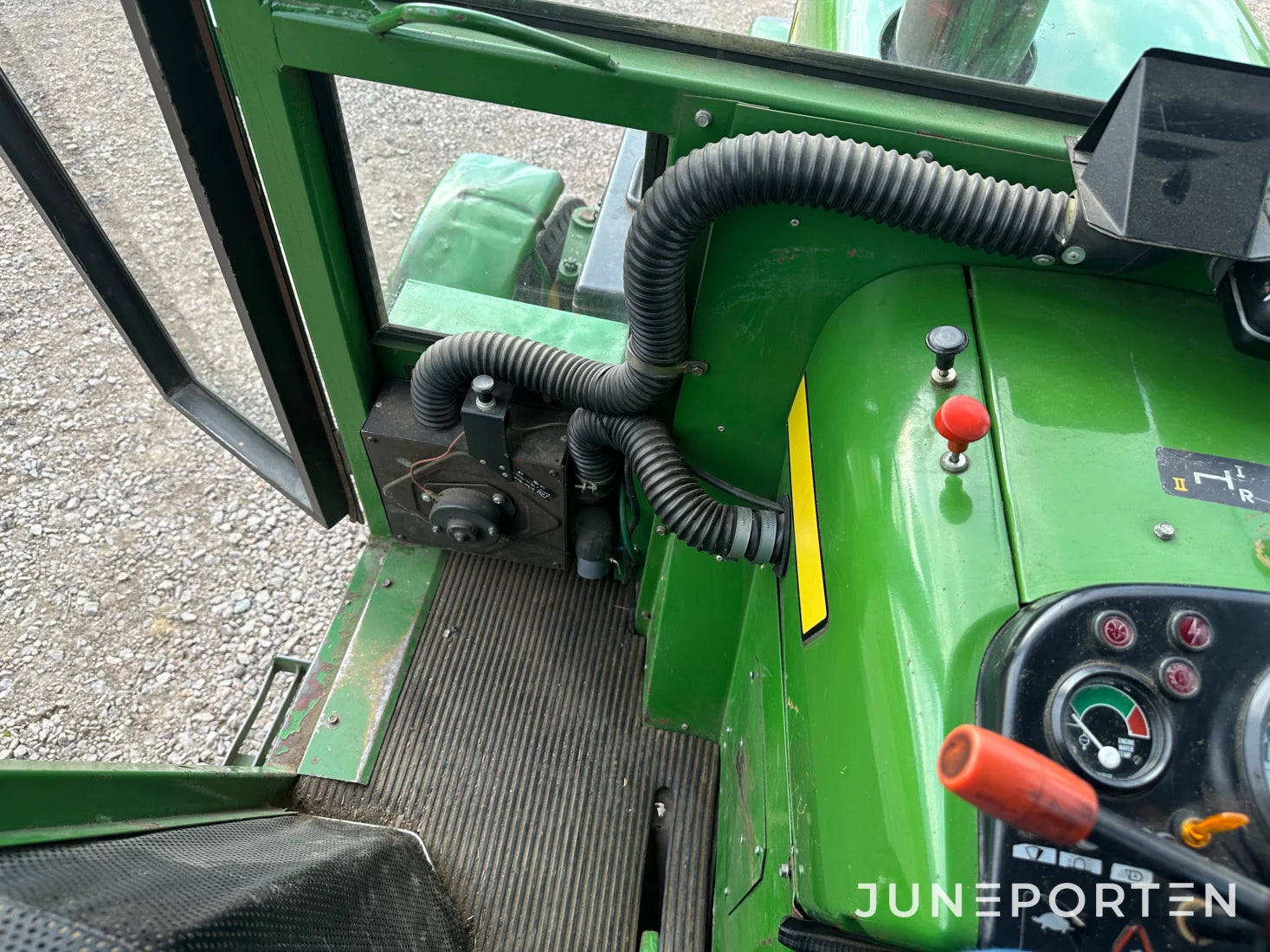 John Deere 1130