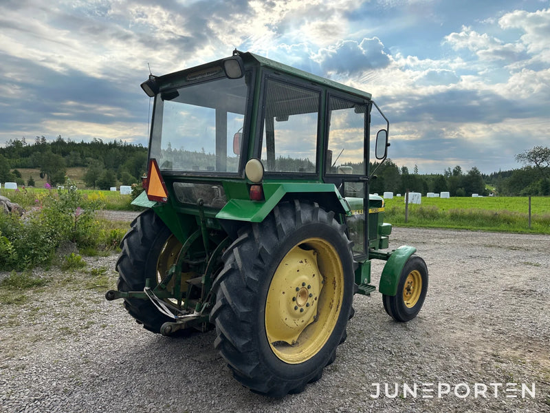 John Deere 1130