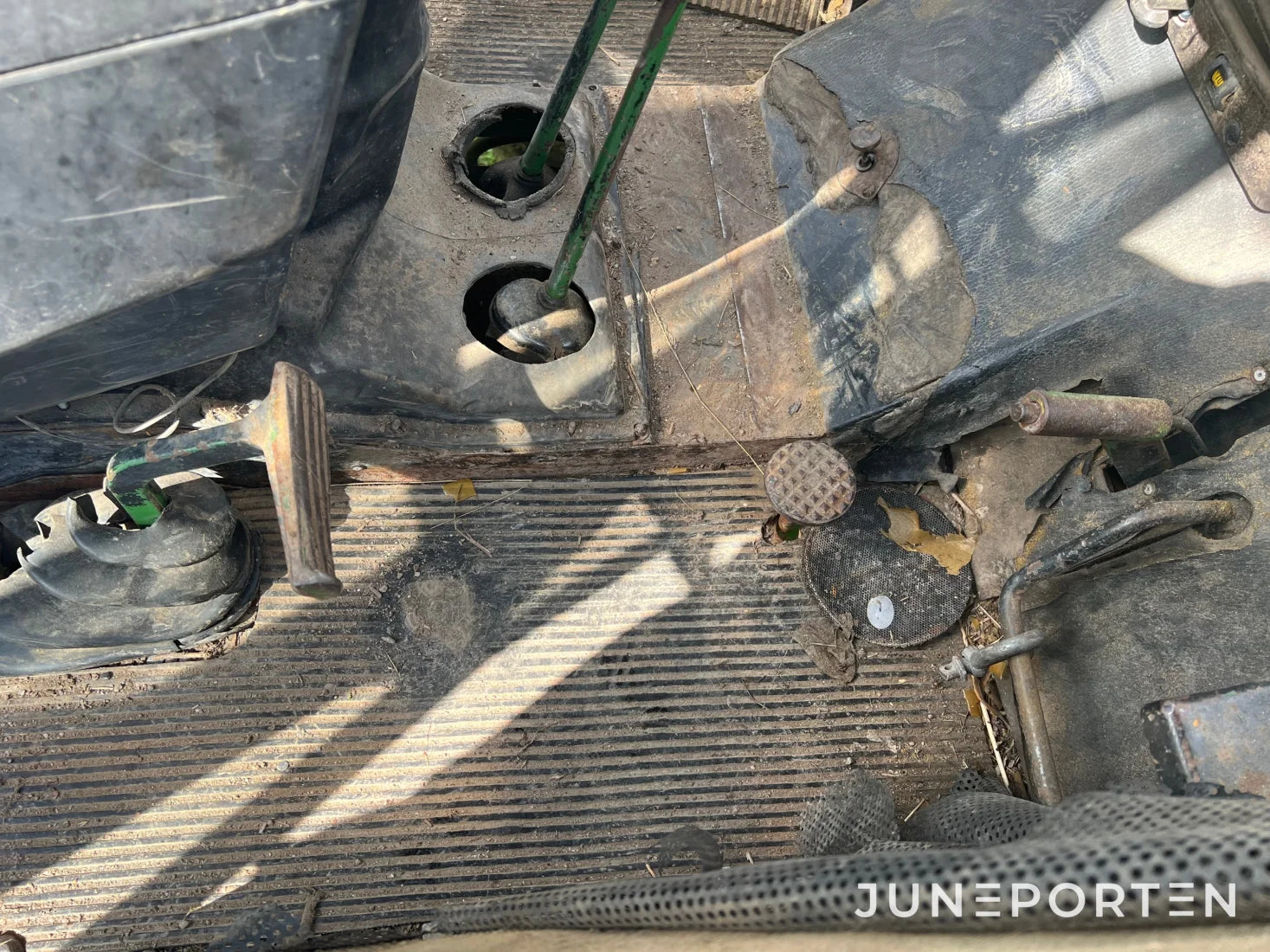 John Deere 2130 med lastare