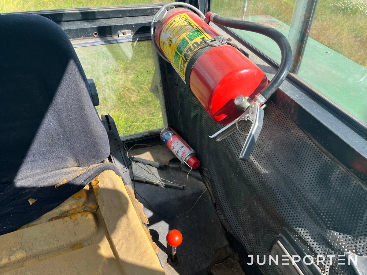 John Deere 2130 med lastare