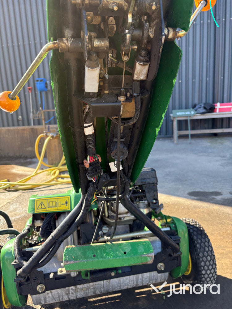 John Deere 220E-Cut Hybrid