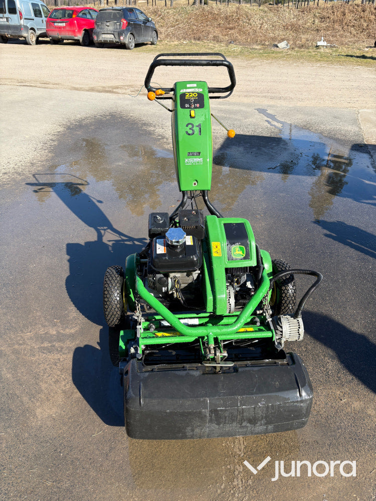 John Deere 220E-Cut Hybrid