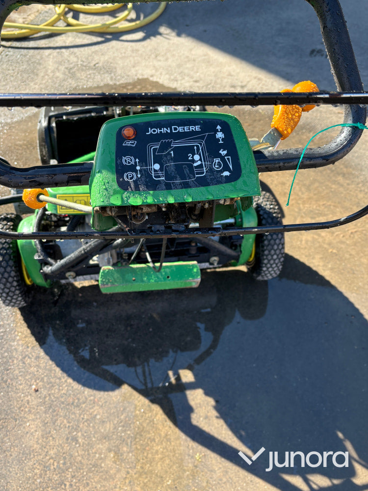 John Deere 220E-Cut Hybrid