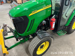 John Deere 3520 med redskap