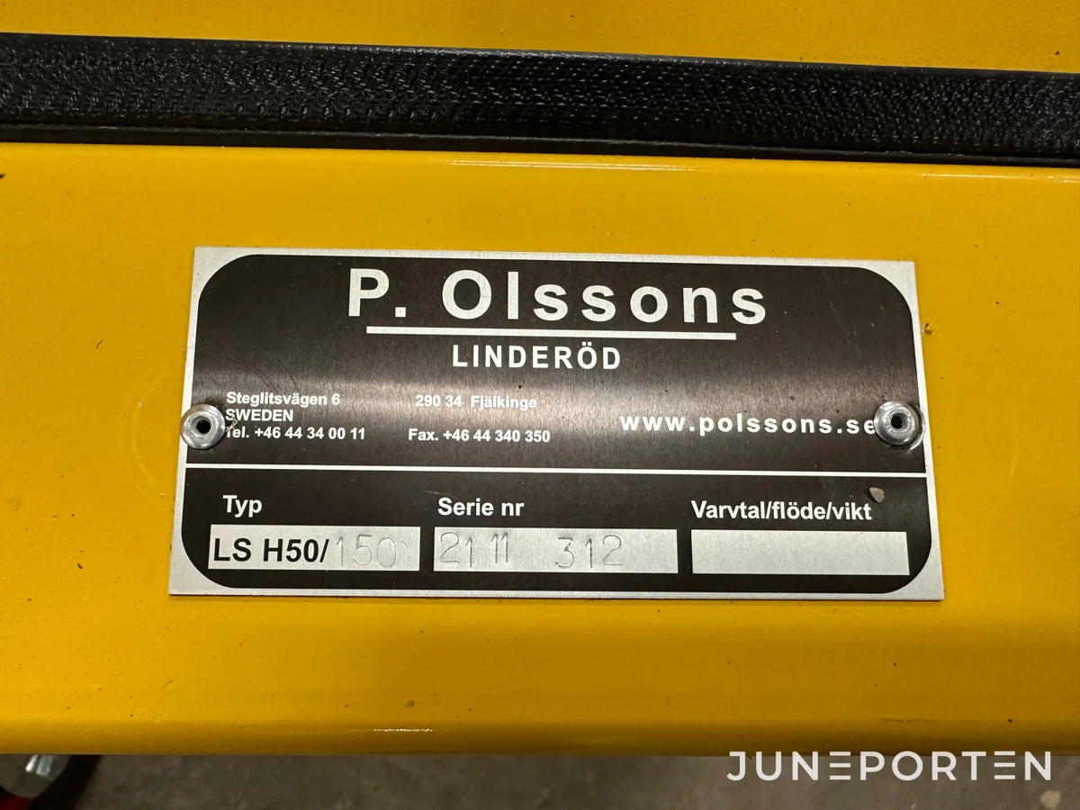 John Deere 3520 med redskap