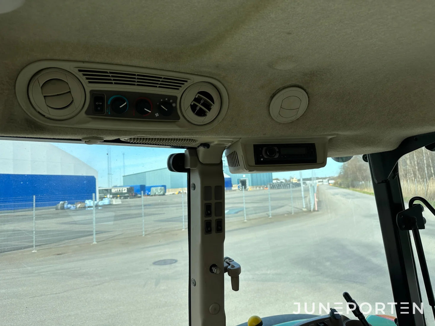 John Deere 5090M med frontlyft