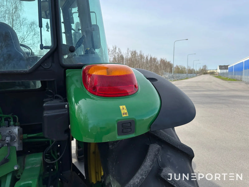 John Deere 5090M med frontlyft