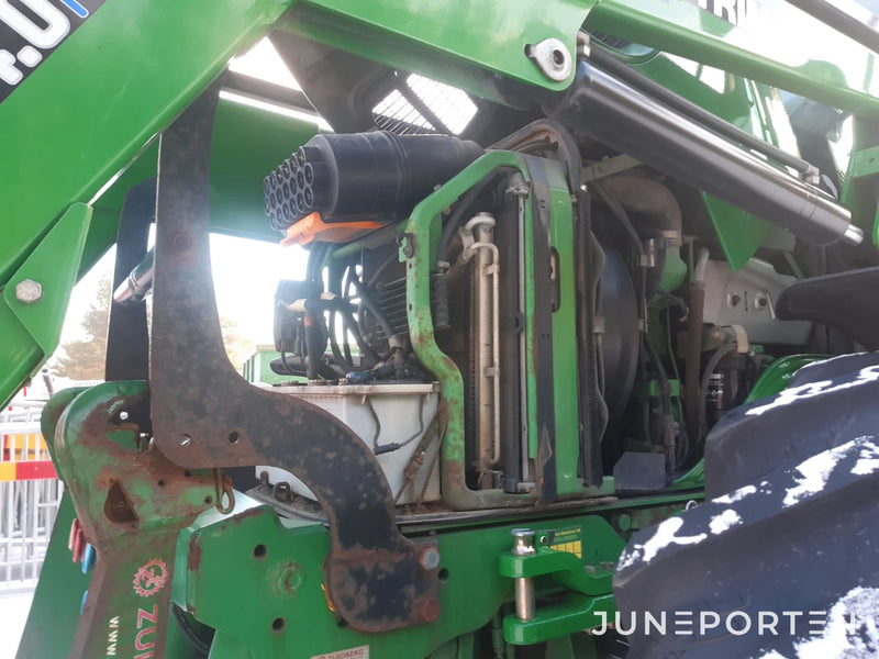 John Deere 6330 med lastare