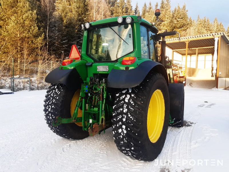 John Deere 6330 med lastare