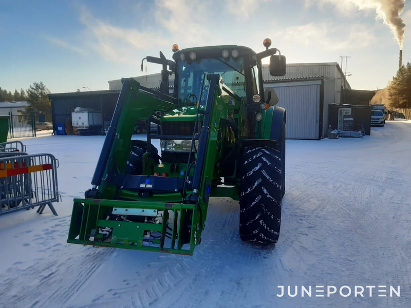 John Deere 6330 med lastare
